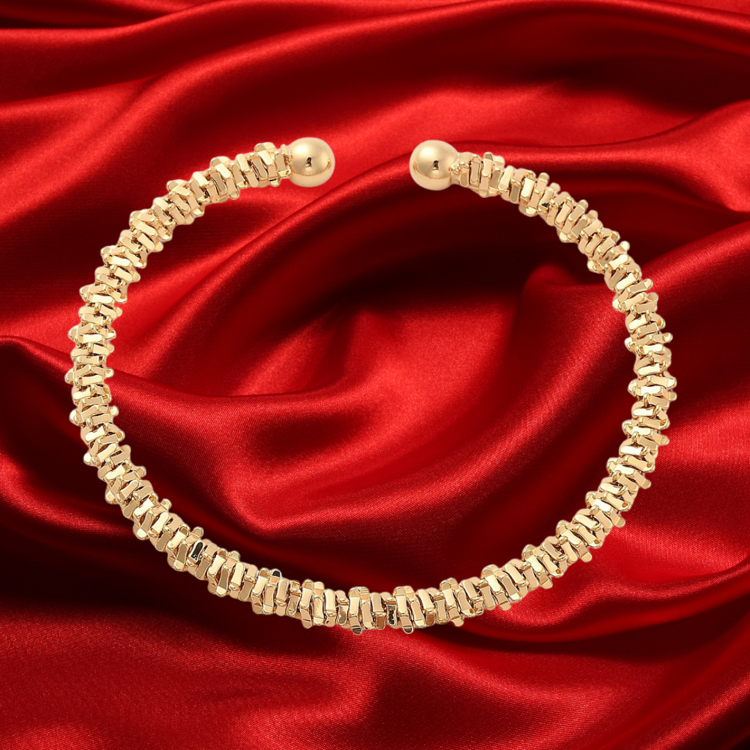 Palm Breeze Coil Bangle 18k Gold Plated