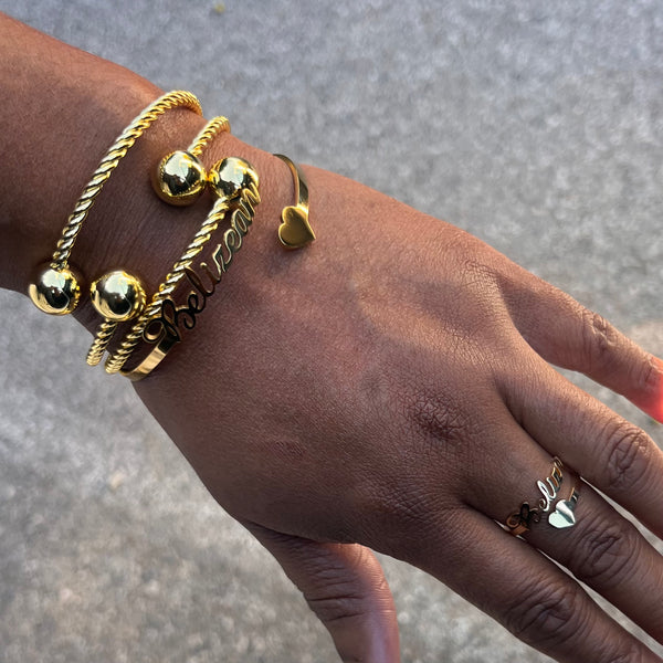 Gold Plated Belizean Bangles set
Belize Ring
Belizean Ball Bangles
Gold Belize Map Necklace jewelry gift for Belizeans.